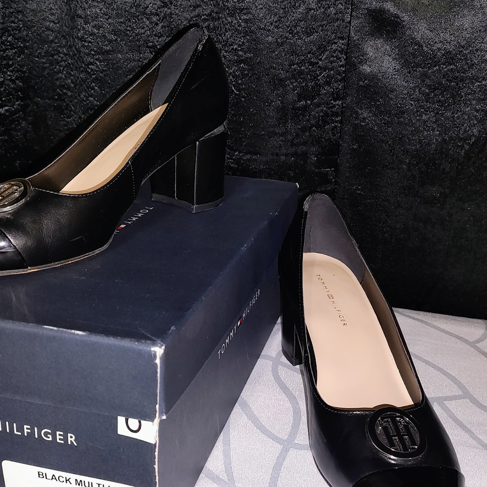 Tommy Hilfiger Women's Black Pumps with silver heel trim Size 6.5 - Picture 8 of 16